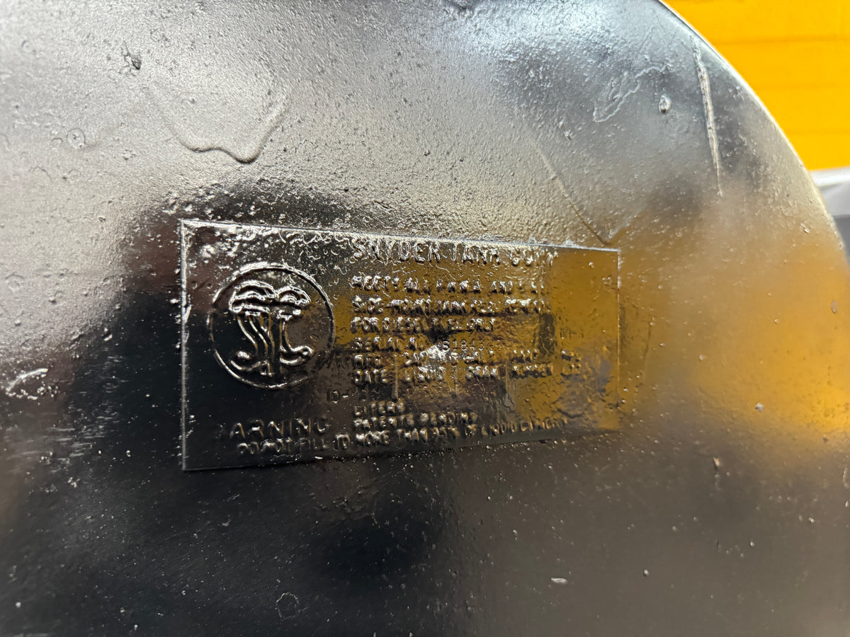 1993 International Fuel Tank Snyder Part # 1622049C92, 100 Gallons