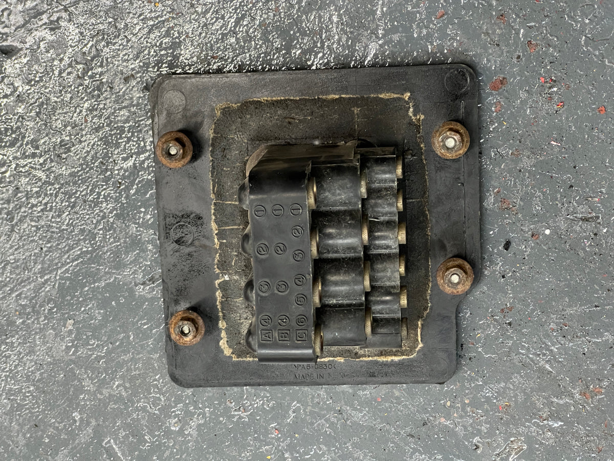 Sterling A1218075001 Air Valve Manifold For Sale