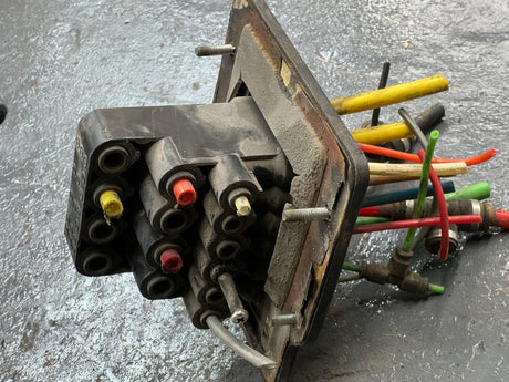 Sterling Air Valve Manifold A12-18075-001 For Sale