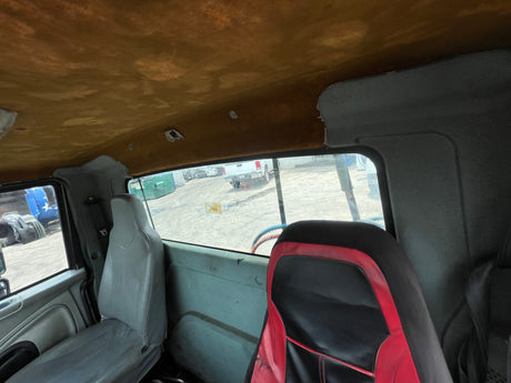 2005 International 8600 SBA Cab