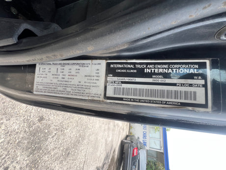 2005 International 8600 SBA Cab