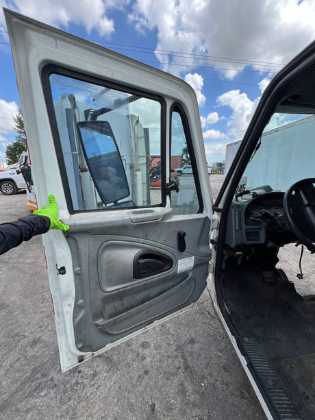 2007 International 7400 SFA Cab for Sale