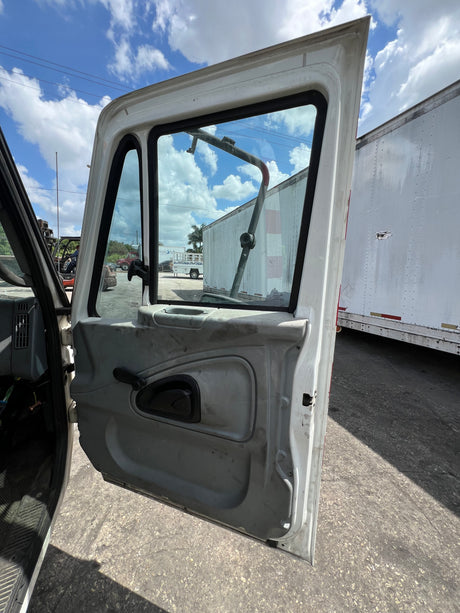 2007 International 7400 SFA Cab for Sale