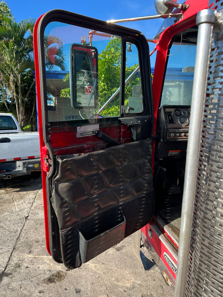 1999 Freightliner Classic XL CAB