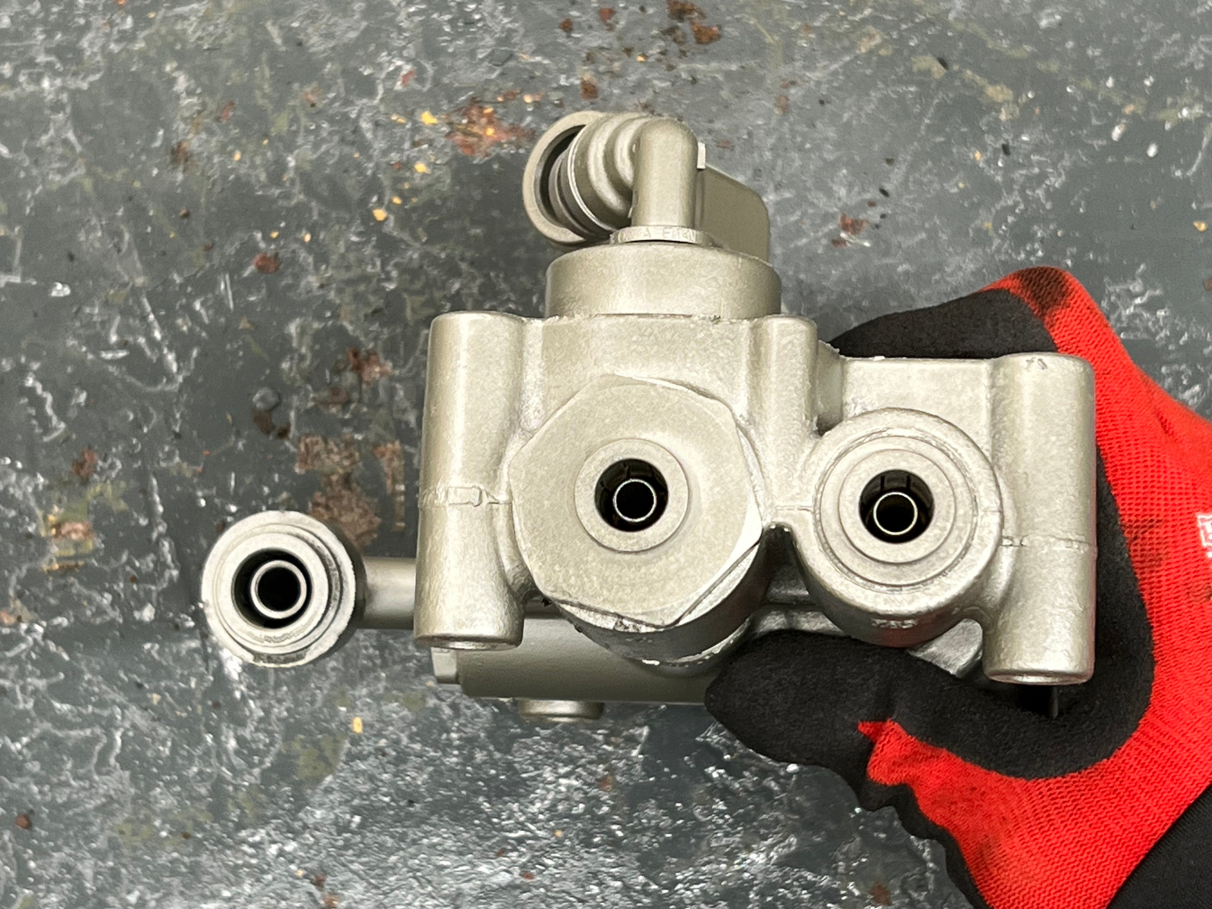 Bendix 802926 TP-5 Tractor Protection Valve Part # 5016833 – CA