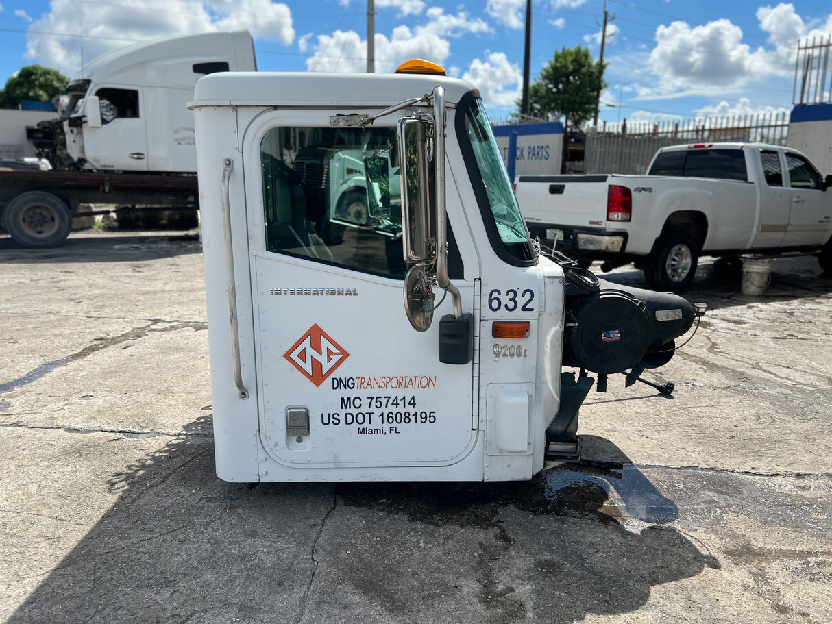 2005 International 9200i CAB Shell