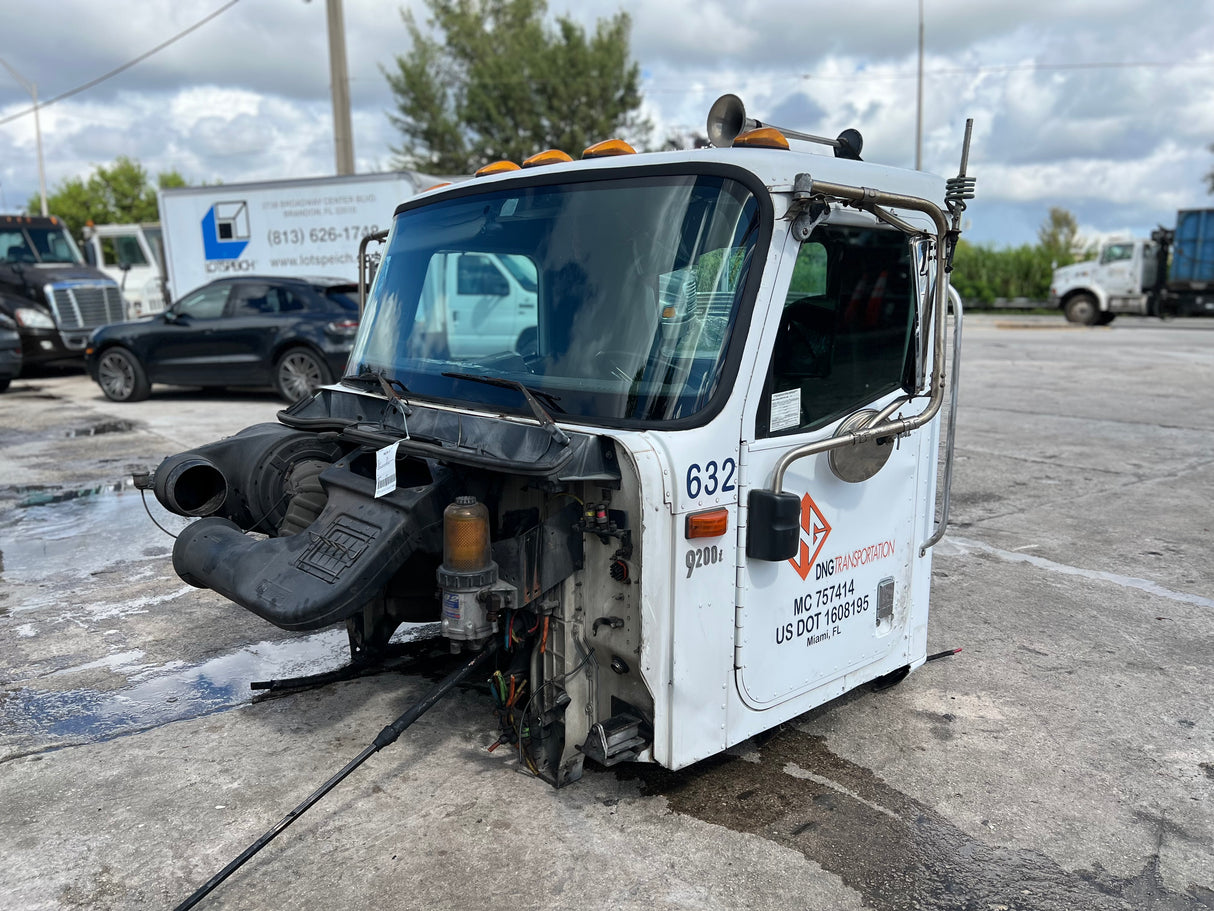 2005 International 9200i CAB Shell