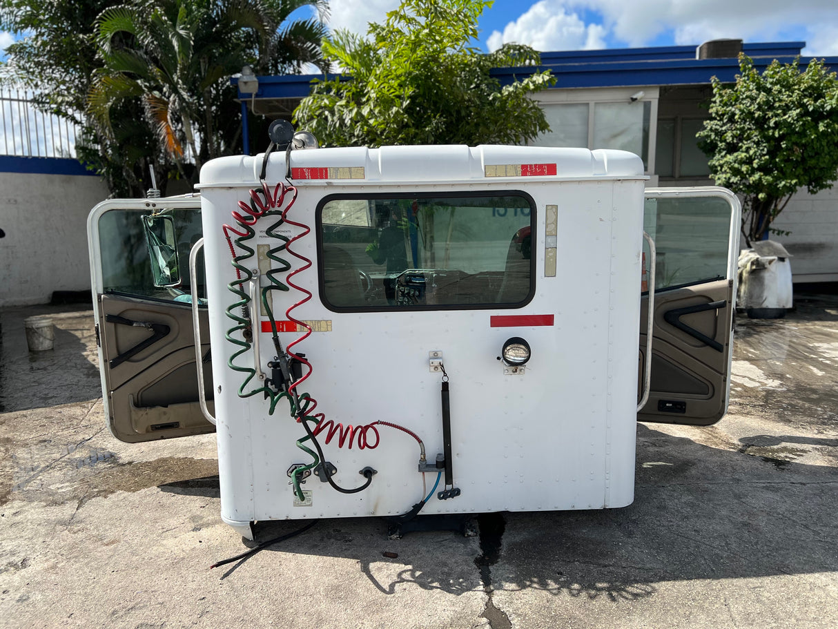 2005 International 9200i CAB Shell