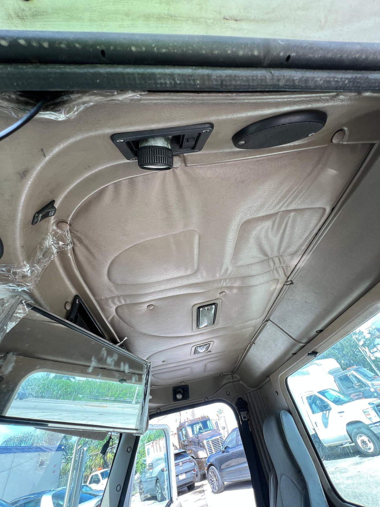 2005 International 9200i CAB Shell