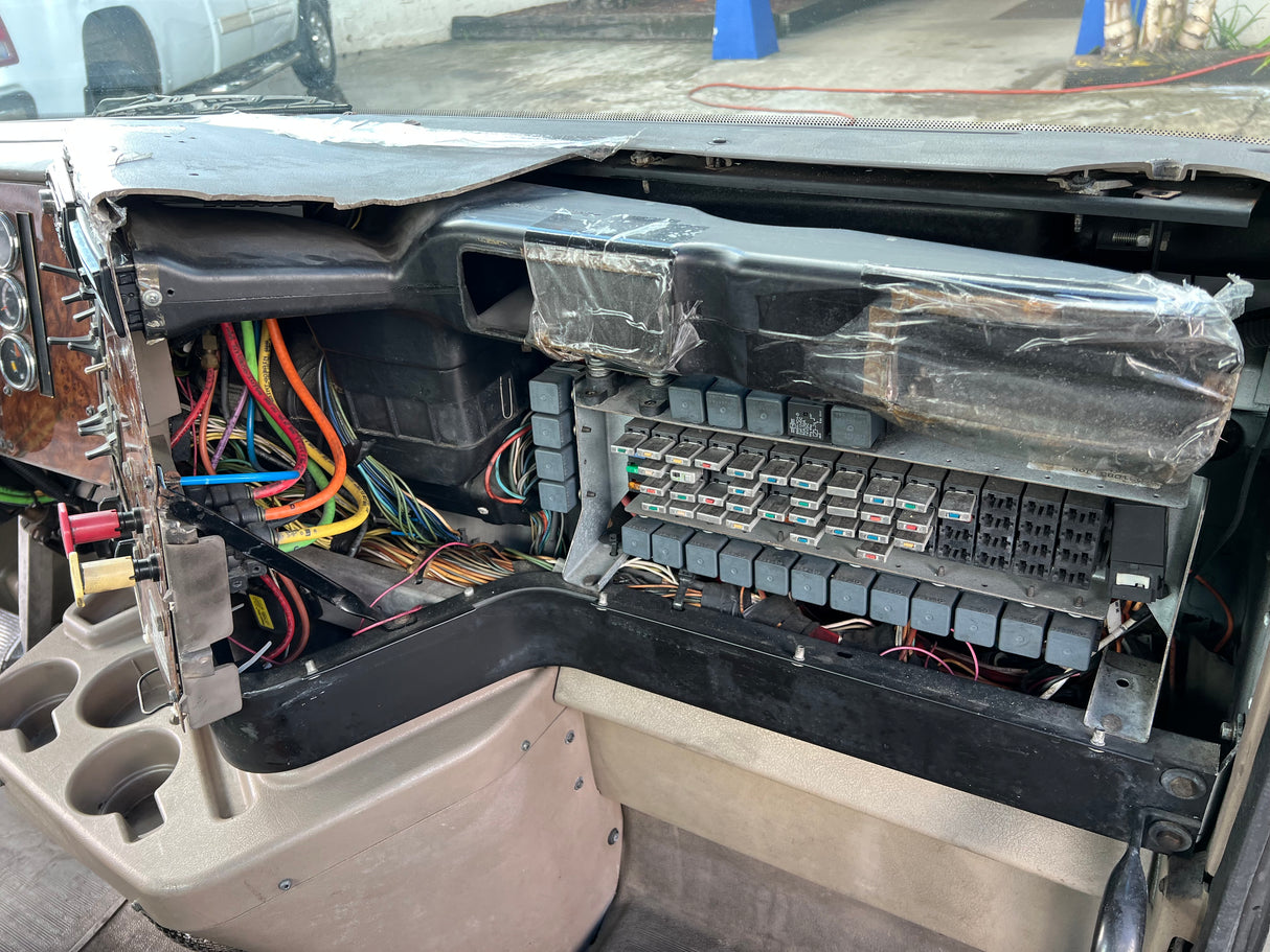 2005 International 9200i CAB Shell