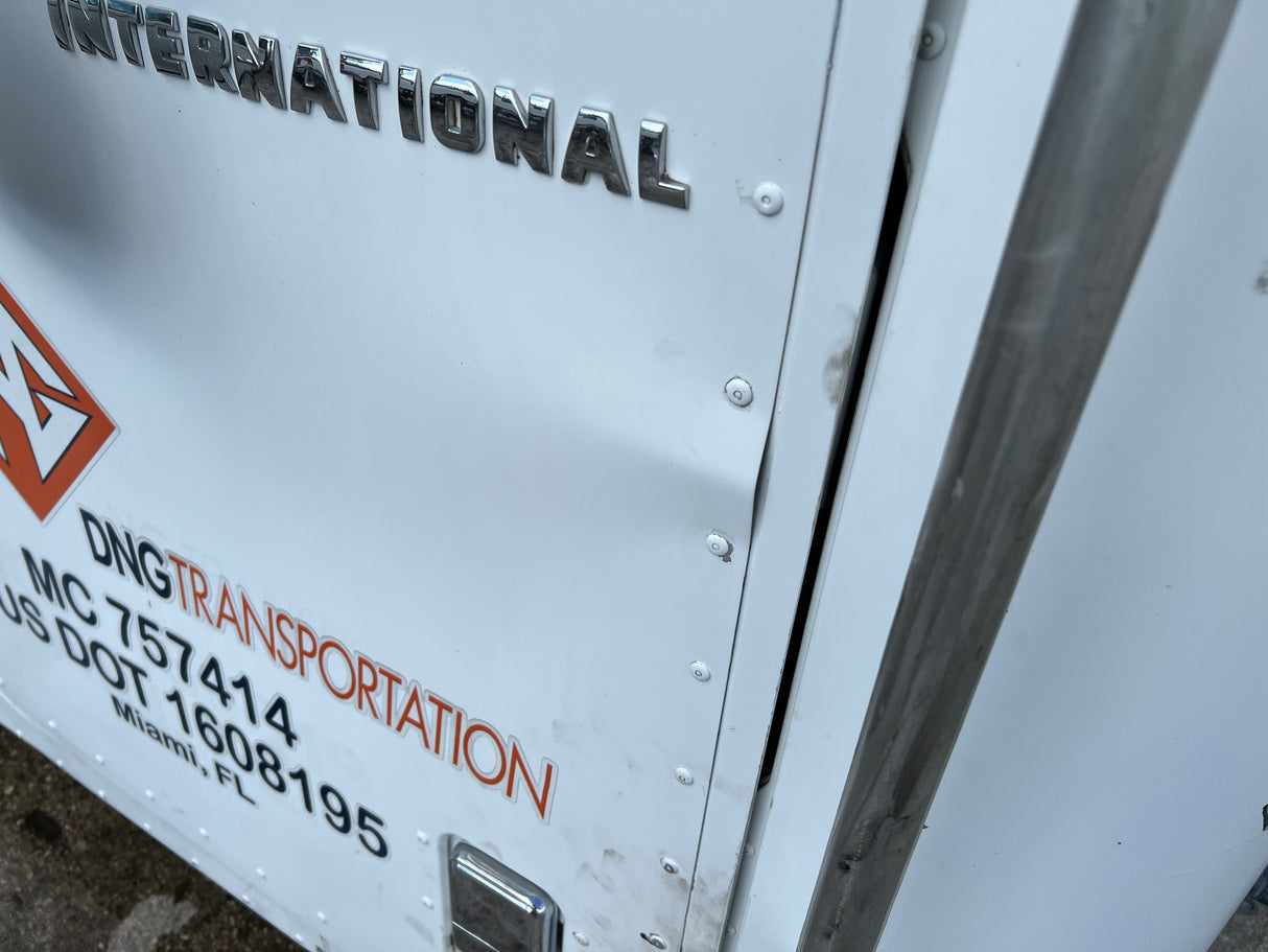 2005 International 9200i CAB Shell