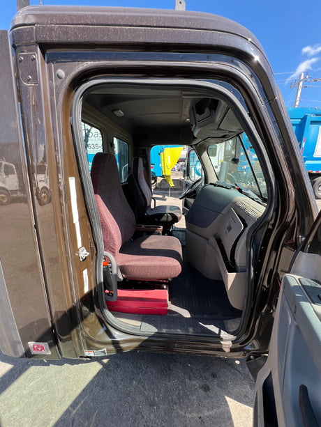 2014 Freightliner Cascadia 113 CAB Shell