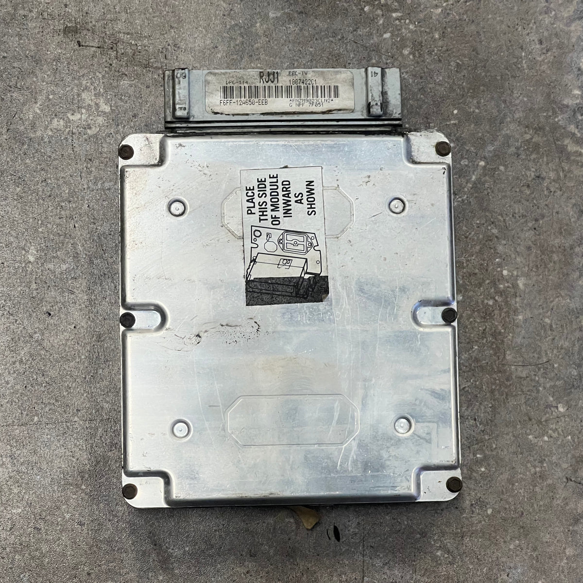 International Injector Driver Module INTERNATIONAL INJECTOR MODULE 1807422C1 – CA Truck Parts, Inc.