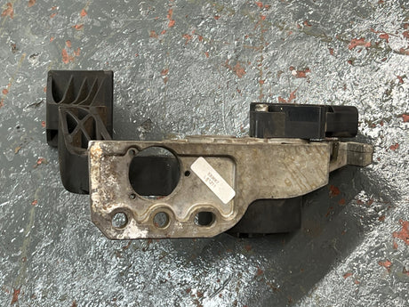2006 Volvo Accelerator Pedal 133667