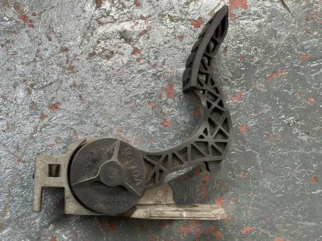 2006 Volvo Accelerator Pedal 133667