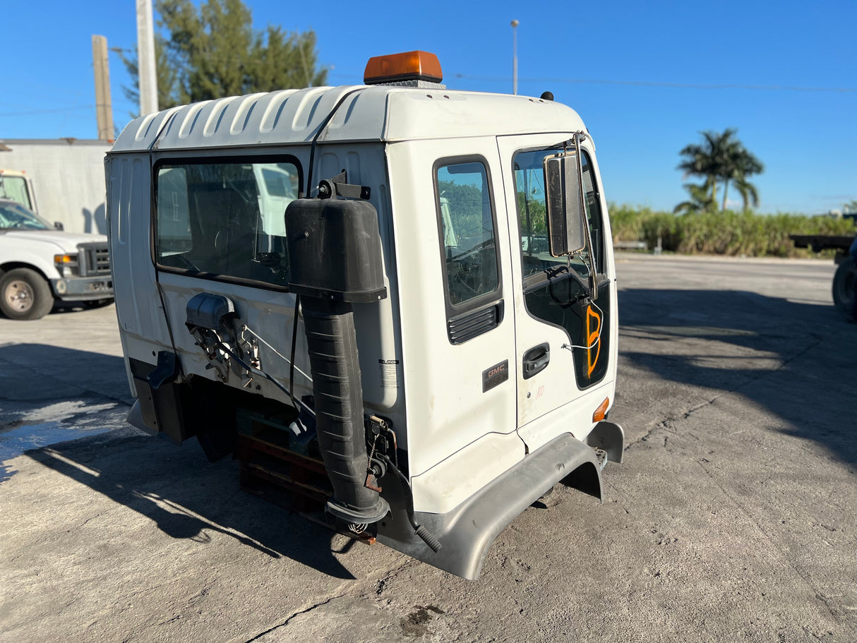 2002 GMC T7500 Tilt Cab Shell