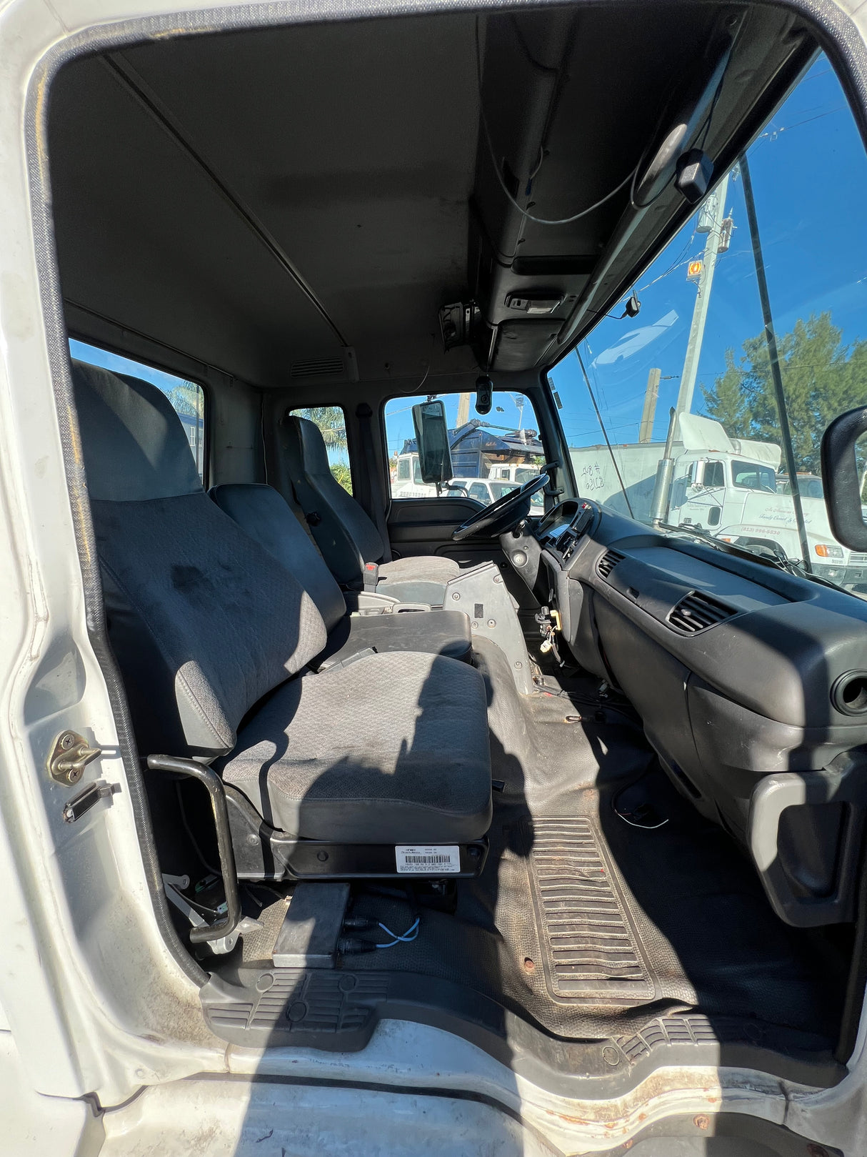 2002 GMC T7500 Tilt Cab Shell
