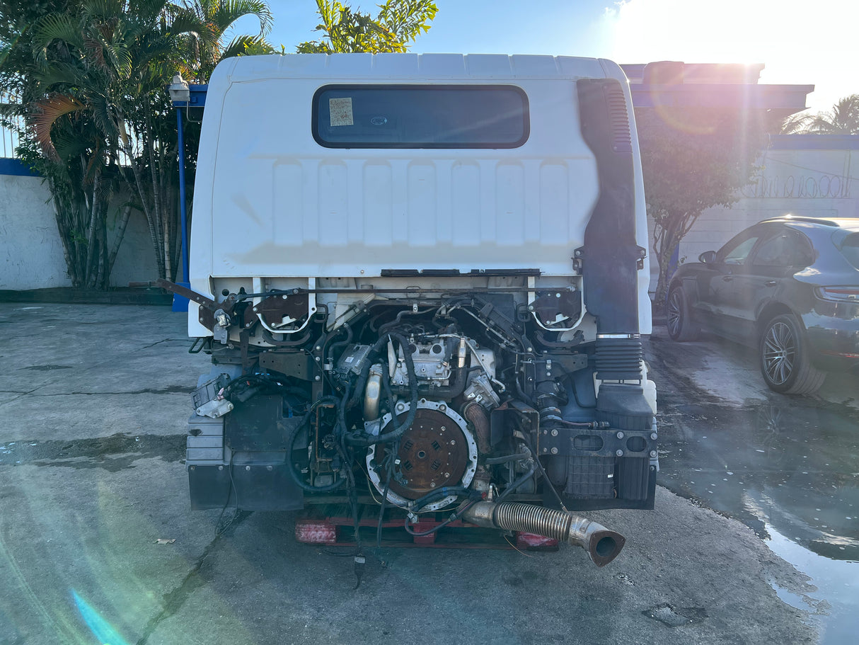 2012 Mitsubishi FEC72S CAB Shell