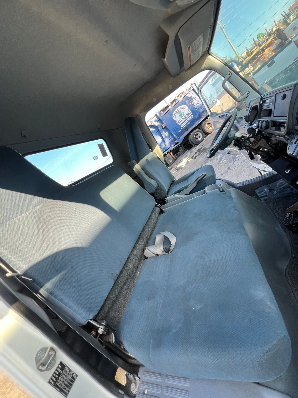 2012 Mitsubishi FEC72S CAB Shell