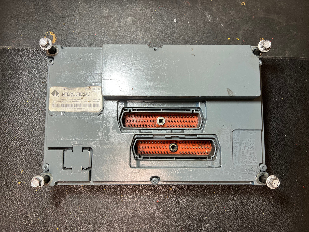 International DT466E Engine Control Module (ECM) 1807457C1 w/Bolts