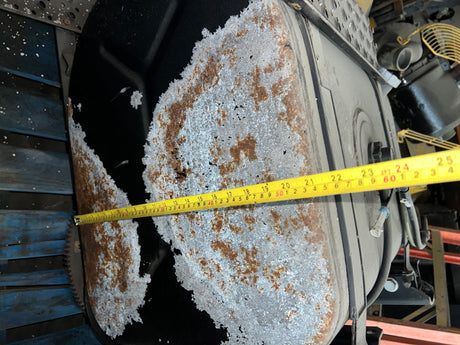 INTERNATIONAL 50G D-STY LSM (SVC) FUEL TANK Part # 3671324F91 WITH STEPS