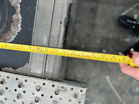 INTERNATIONAL 50G D-STY LSM (SVC) FUEL TANK WITH STEPS