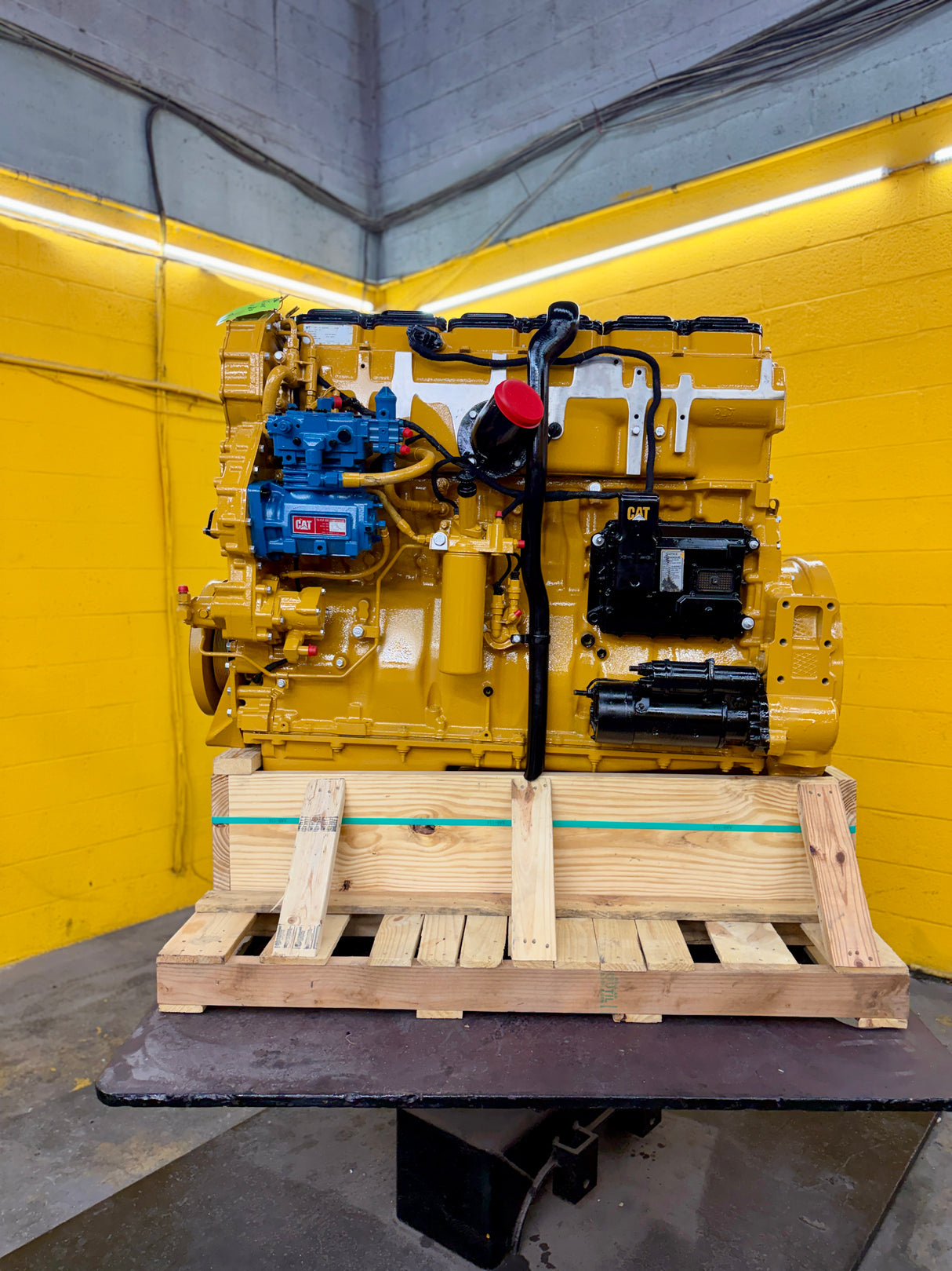 2002 Caterpillar C15 6NZ Diesel Engine with Jake Brakes For Sale