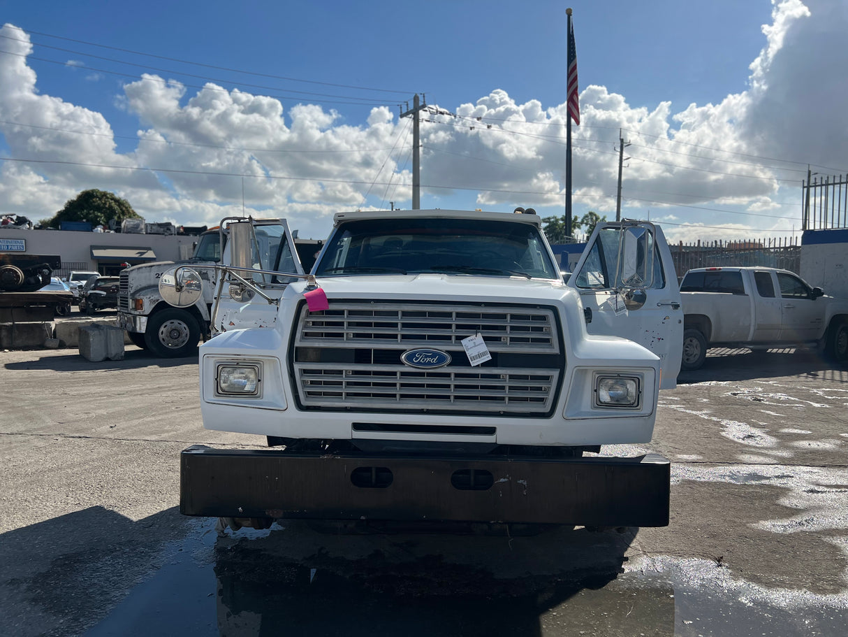 1994 FORD F700 Conventional CAB Shell