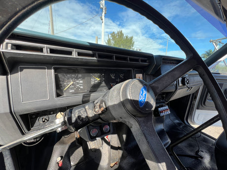 1994 FORD F700 Conventional CAB Shell