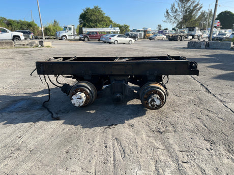 Mack CRD151 CUT OFF, CAMELBACK SUSPENSION, HUB PILOT, AIR LOCK POWER DIVIDER