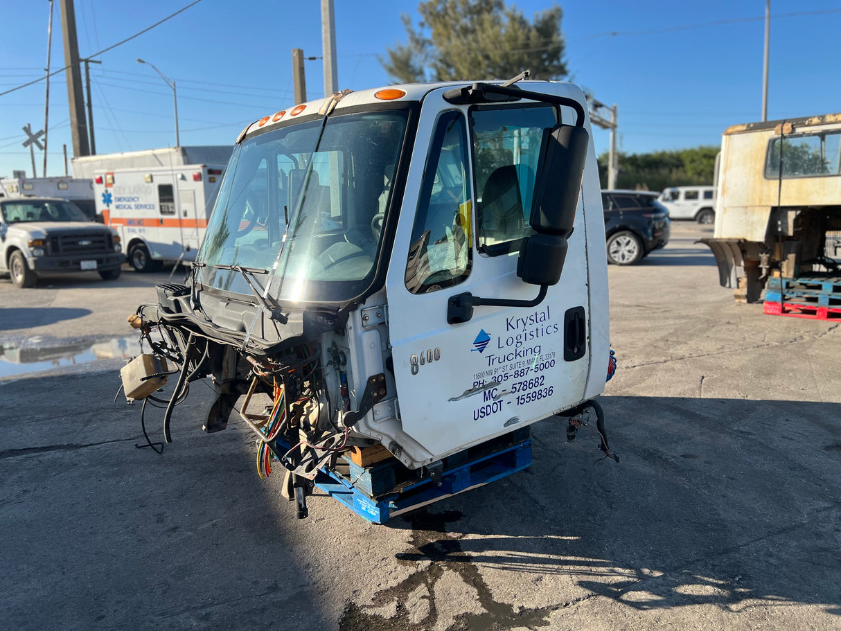 2004 International 8600 CAB For Sale