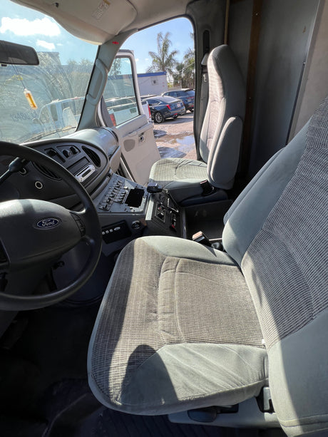 2003 FORD E450 SUPER DUTY Full-Size Van Ambulance/Truck