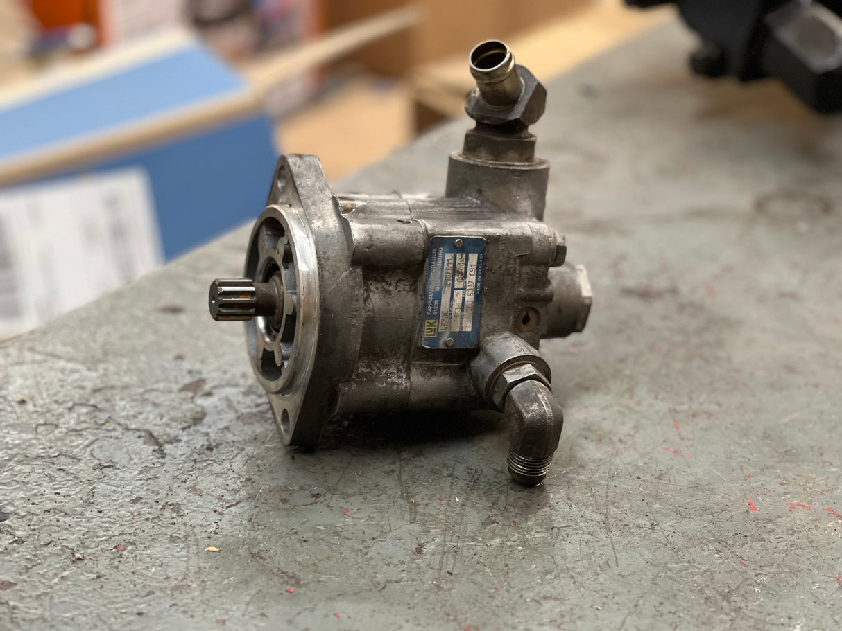 International DT466E Steering Pump LUK Part # 2107611, OEM Part # 2005337C91
