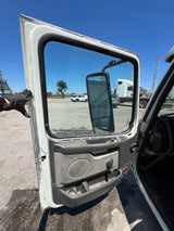 2006 VOLVO VNL NEW-GENERATION CAB SHELL For Sale