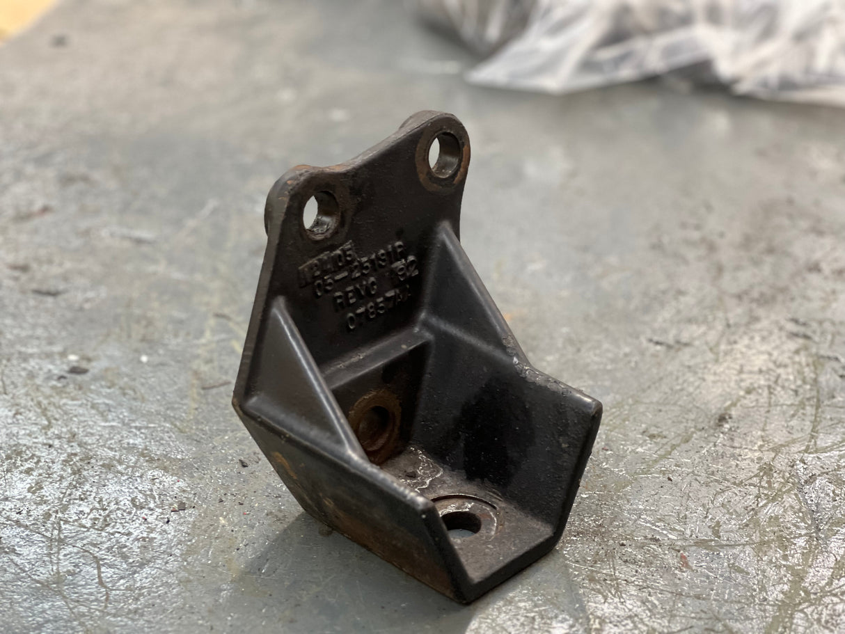 Caterpillar C15 Rear Right Engine Mount Part # 07857AA, 05-25131R