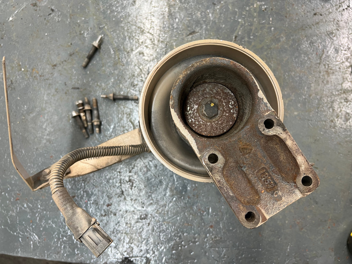 Cummins QSB 6.7 Fan Clutch Pulley Part # 3914462, with Mounting Bolts