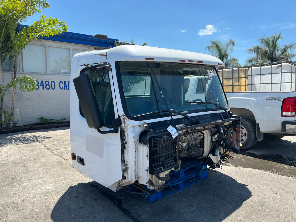 2006 Volvo VNL Conventional New Generation CAB Shell For Sale