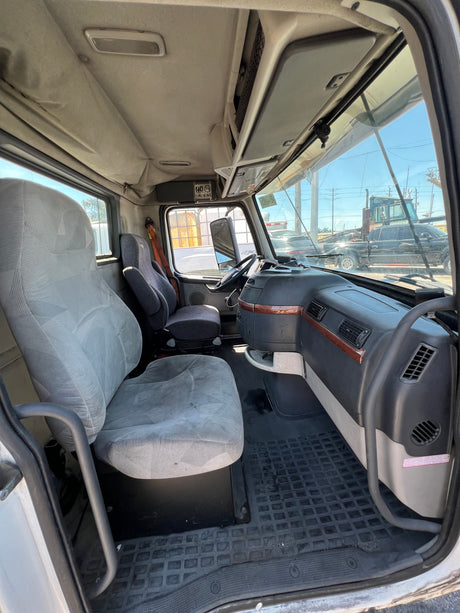 2006 Volvo VNL Conventional New Generation CAB Shell For Sale