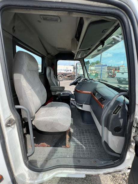 2007 Volvo VNL Conventional New Generation CAB Shell For Sale