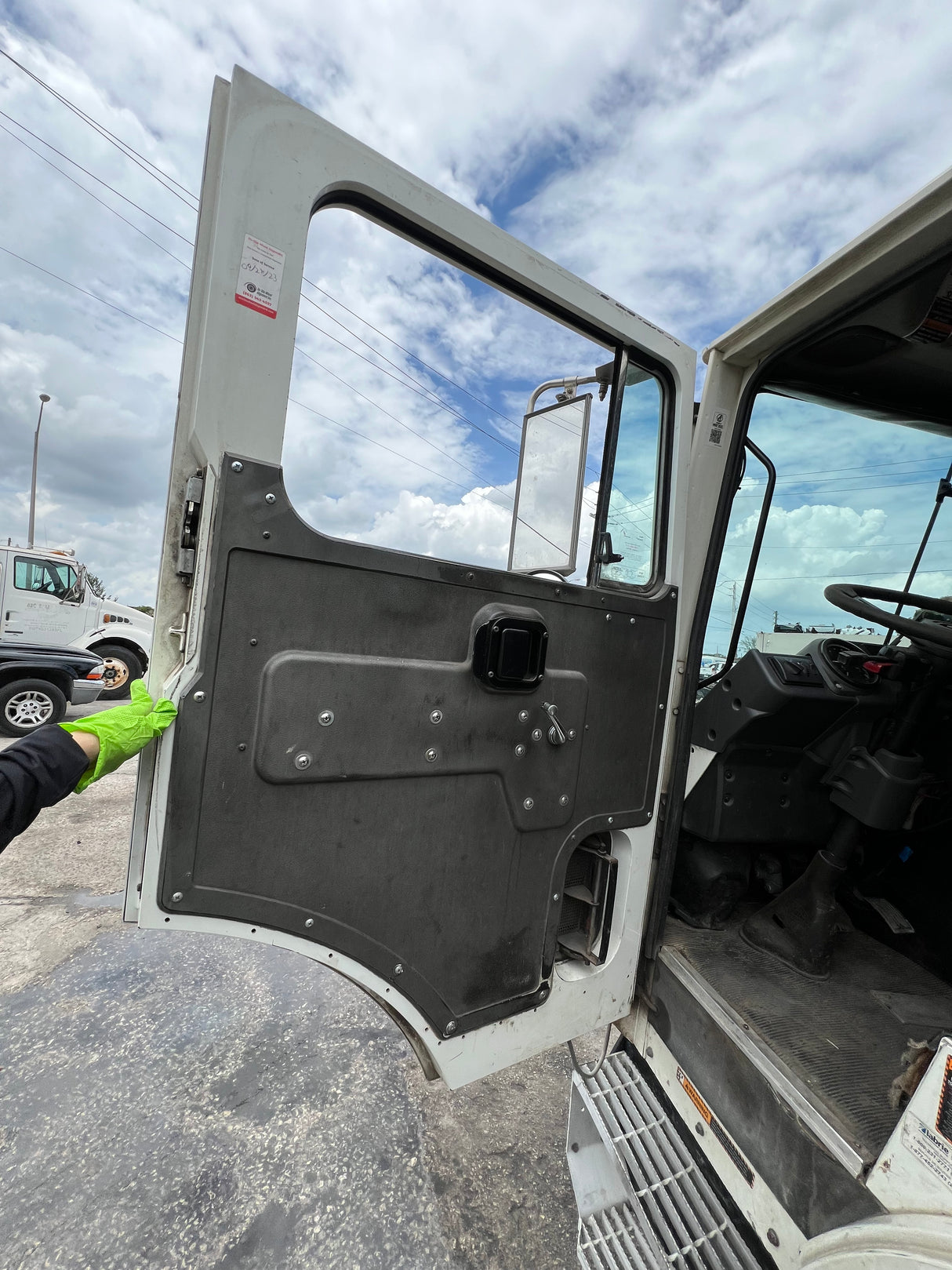 2016 MACK MRU613 Low CAB Forward (LCF) Shell For Sale, 600 Series