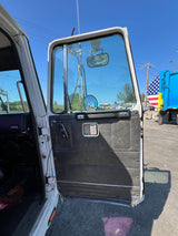 Volvo VNL Cab