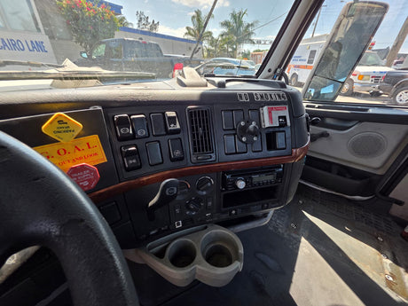 2007 VOLVO VNL CONVENTIONAL NEW GENERATION CAB SHELL FOR SALE
