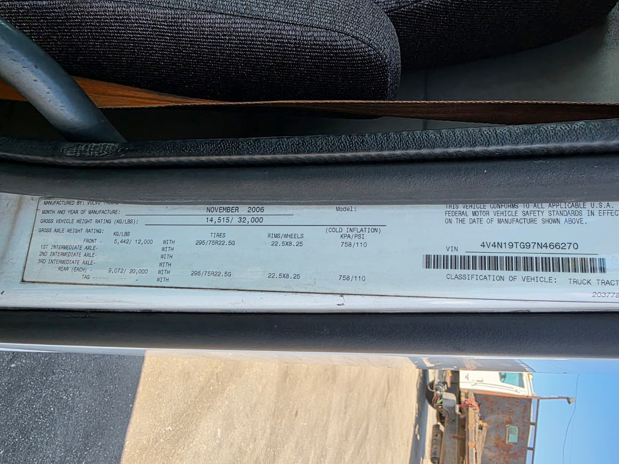 2007 VOLVO VNL CONVENTIONAL NEW GENERATION CAB SHELL FOR SALE