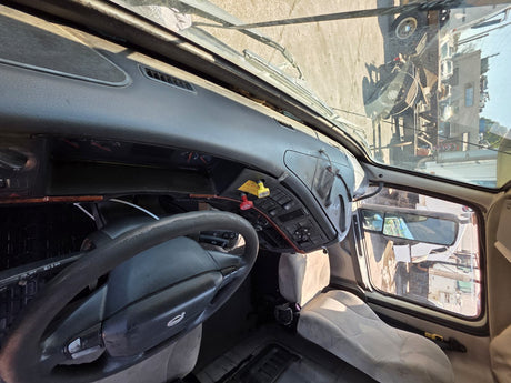 2006 VOLVO VNL CONVENTIONAL NEW GENERATION CAB FOR SALE