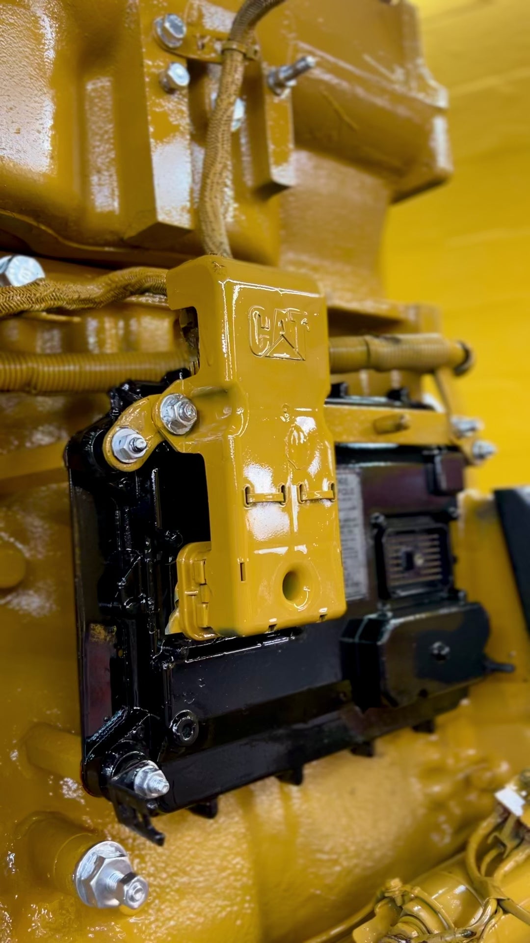 2000 Caterpillar C15 6NZ Diesel Engine For Sale with Jake Brakes